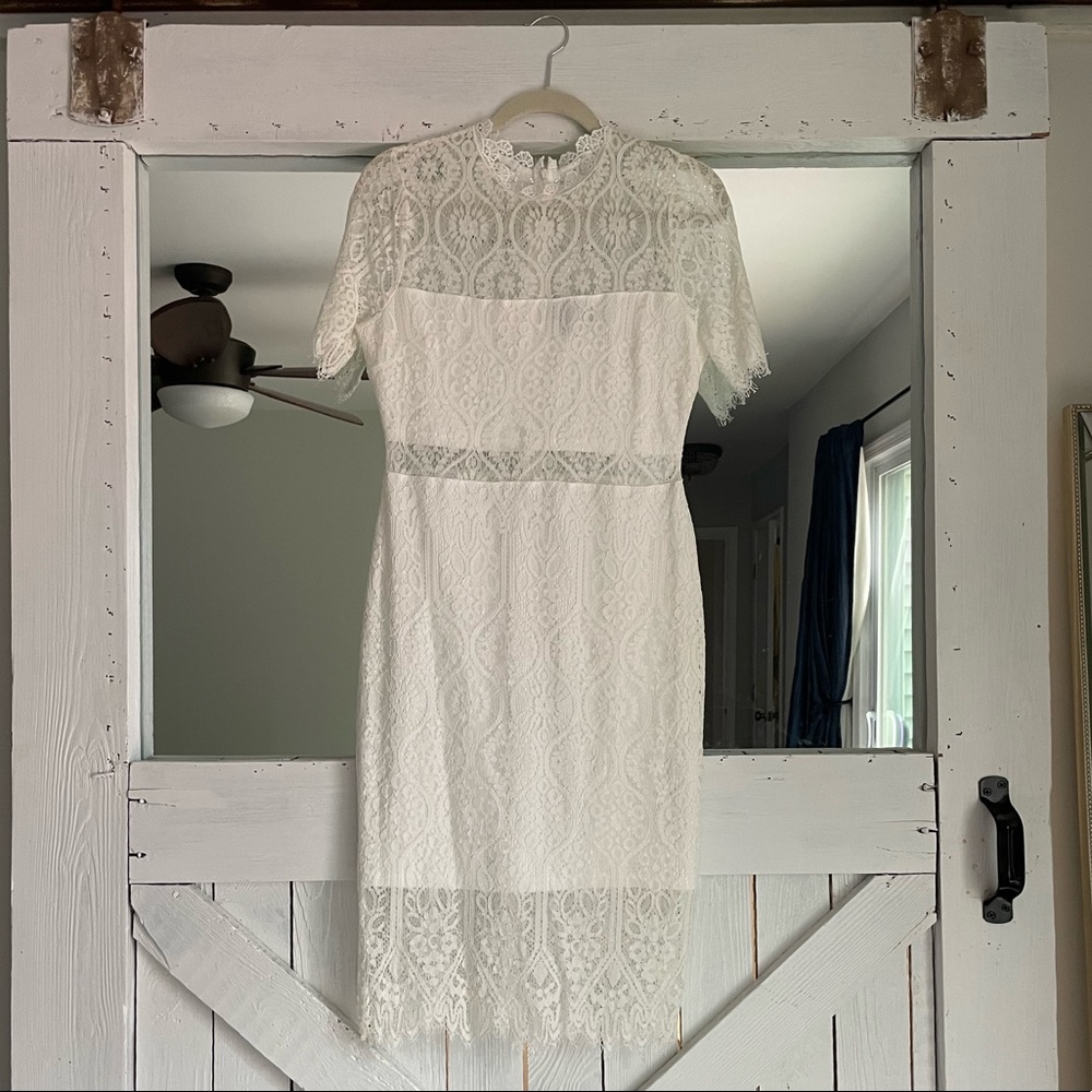 EUC Lulus Women’s Size Medium White Lace Bridal Bachelorette Honeymoon D…